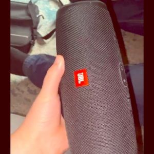 JBL Charge 4